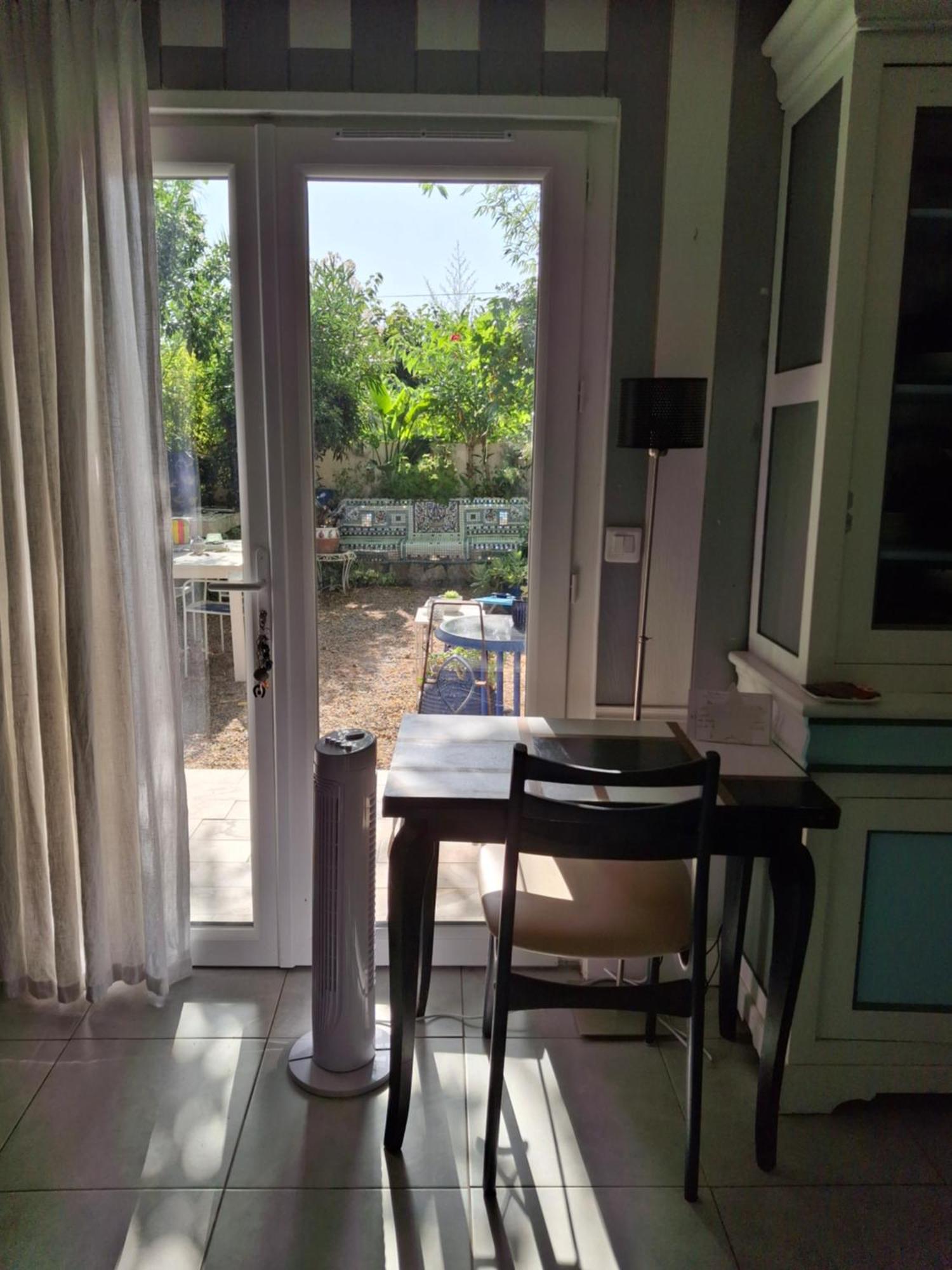 Maison Et Terrasse Dans Le Jardin Du Chateau De Gaillard Holiday home *