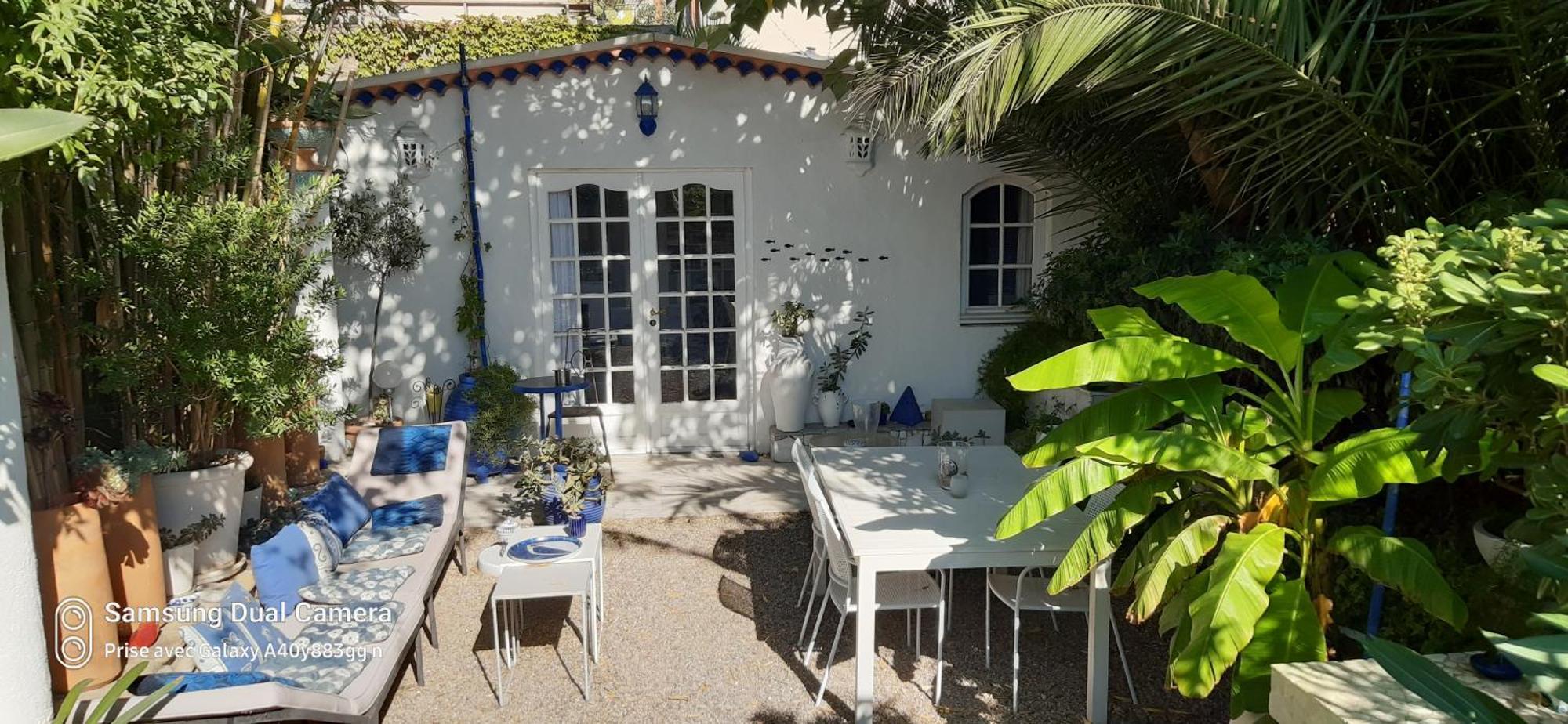 Casa de Férias Maison Et Terrasse Dans Le Jardin Du Chateau De Gaillard Marselha