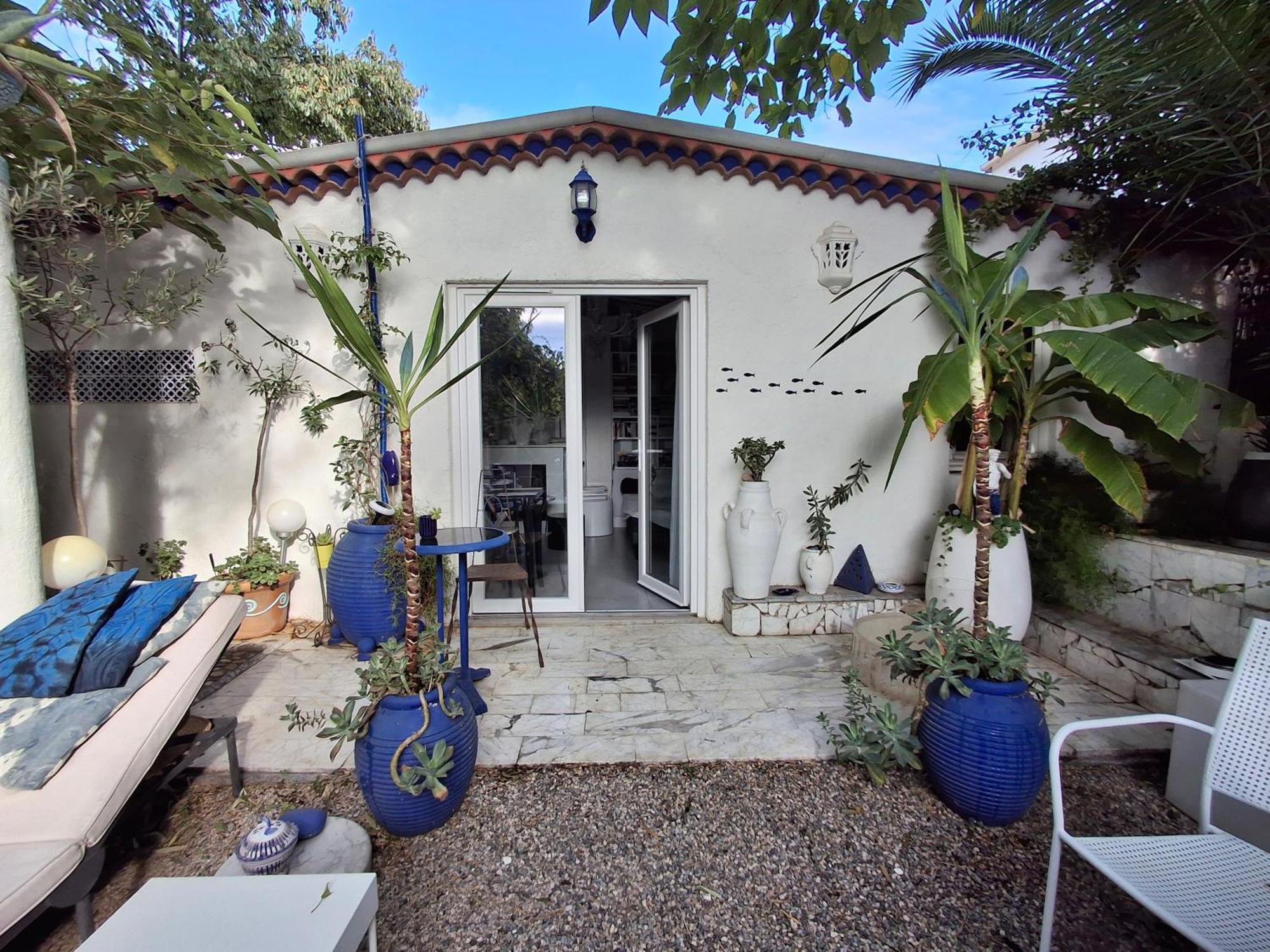 Casa de Férias Maison Et Terrasse Dans Le Jardin Du Chateau De Gaillard